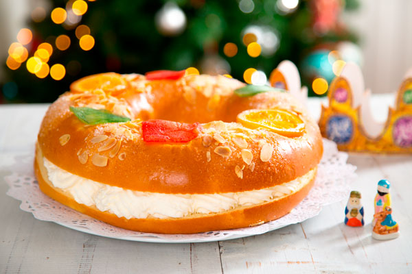 Spanyol karácsonyi sütemény, Roscón de Reyes kalács recept