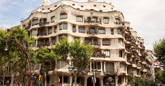 A feledhetetlen Gaudí alkotásait ne hagyd ki Barcelonában!
