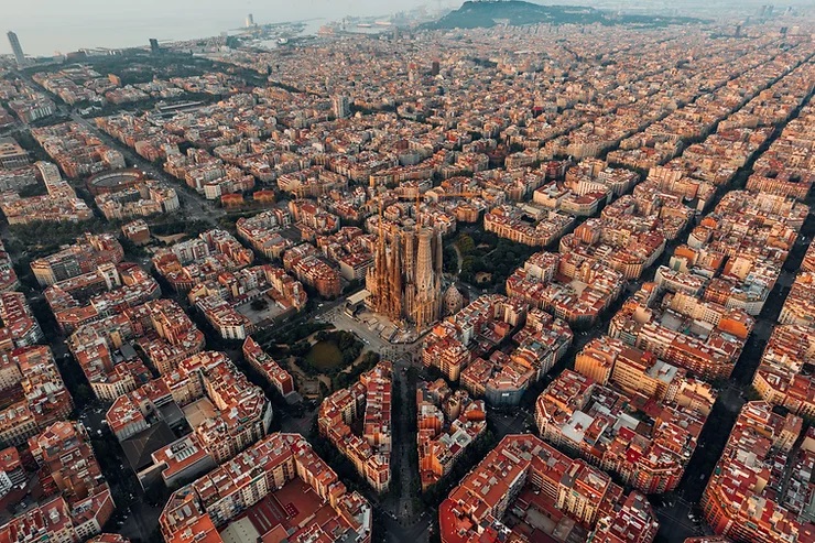 Barcelona látnivalók: TOP 25 magyar utazóknak (2026)